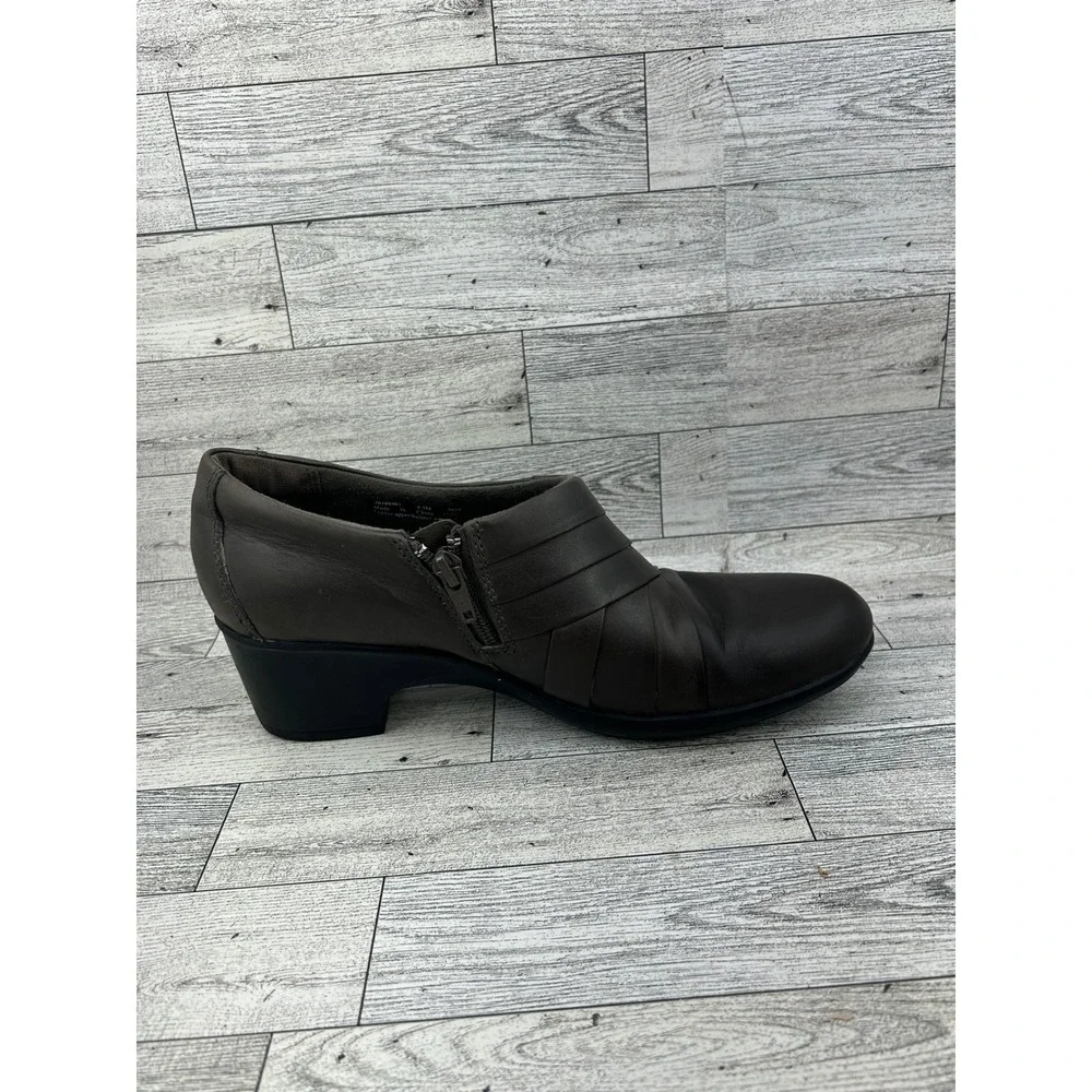 Clarks Artisan Dark Brown Leather Pleated Zip Shooties Block Heel Women Sz 8.5M